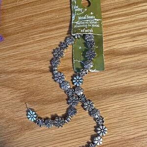 Flower Shaped Metal Beads silver plated with